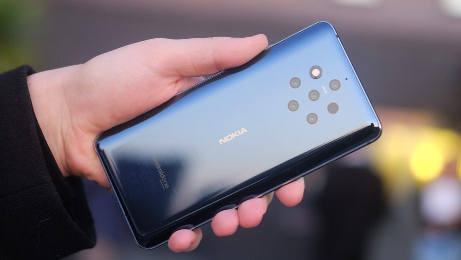 Nokia PureView-9--черно-920x518