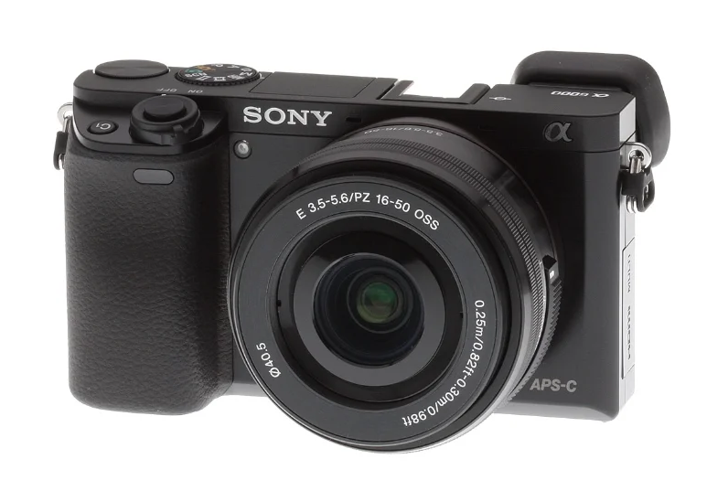 Камера със сменяеми обективи Sony Alpha ILCE-6000 Kit с накланящ се екран