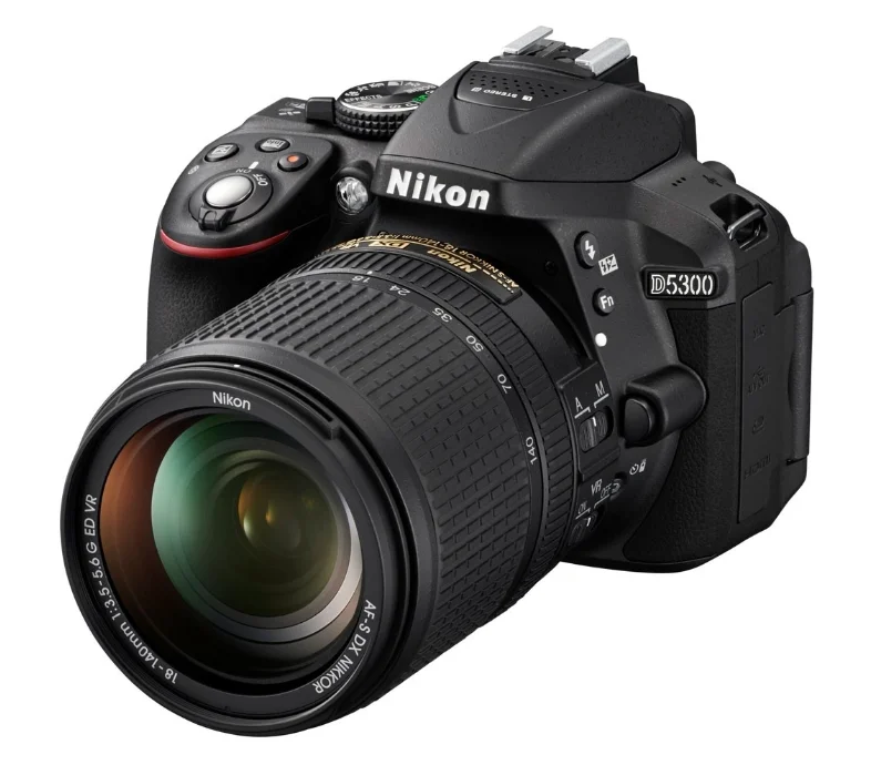 DSLR комплект Nikon D5300 Travel